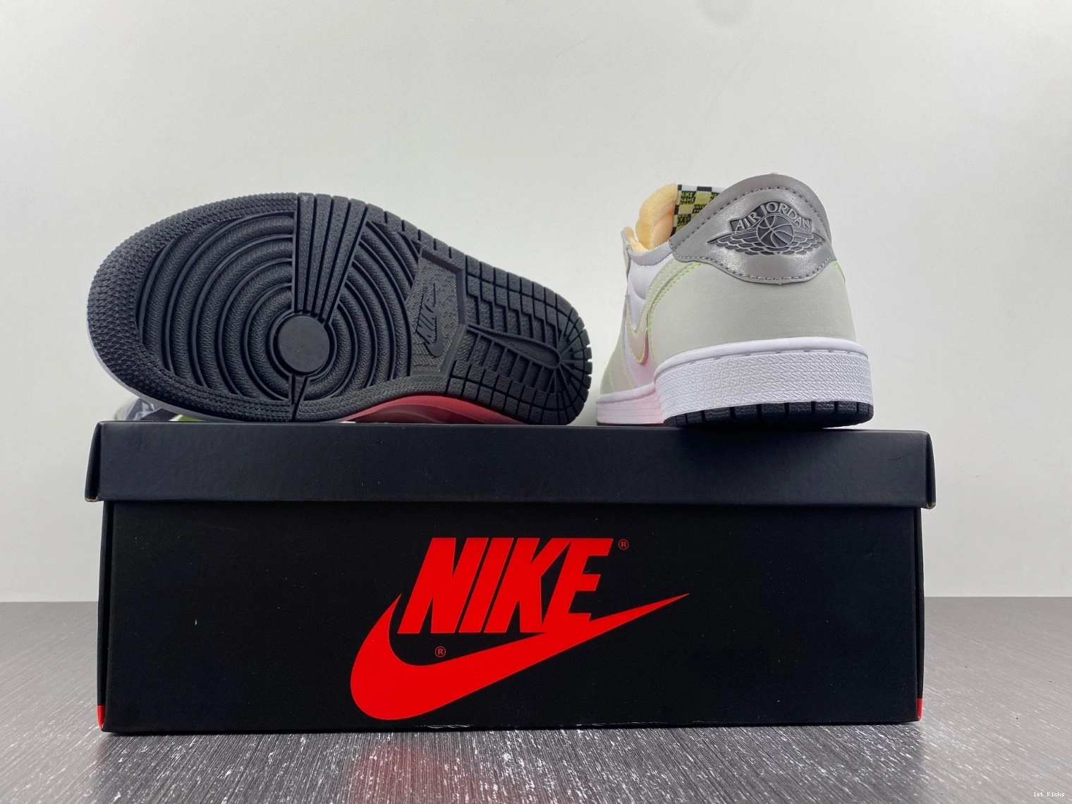 1 Black DM7837-103  Green Jordan Low White Ghost Retro 0929